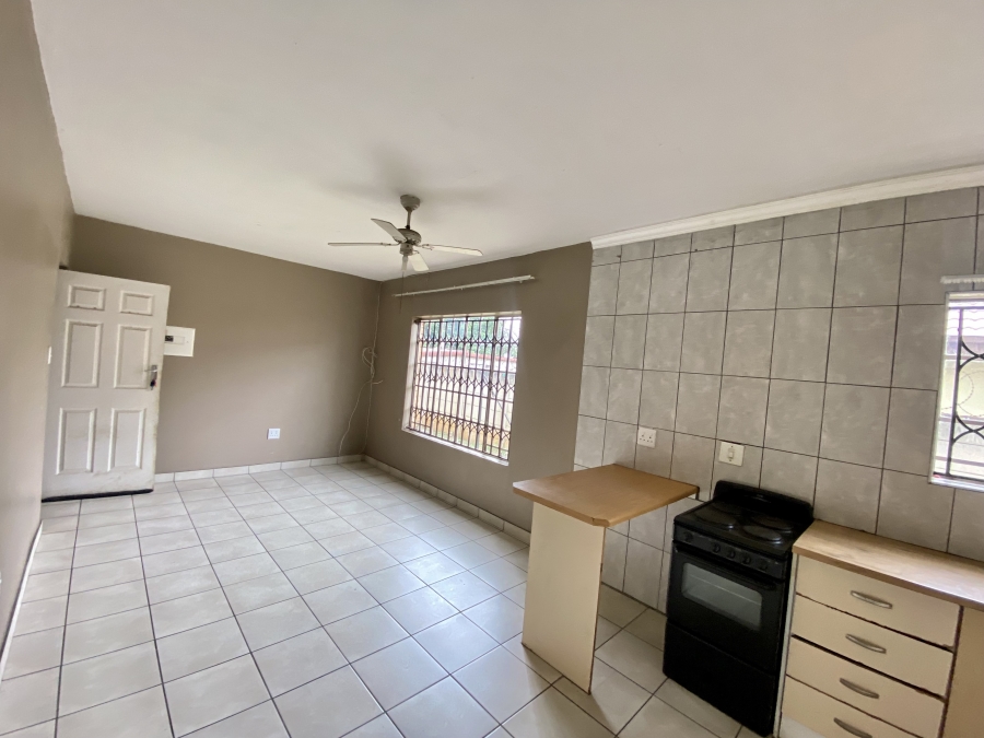 2 Bedroom Property for Sale in Lower Bo-dorp North West